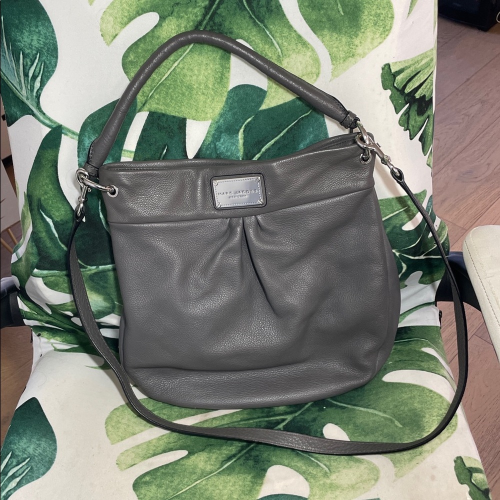 Marc by Marc Jacobs Q Hillier Pebbled Hobo Shoulder bag in gray